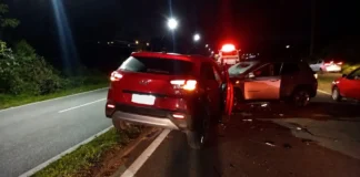 Acidente envolvendo dois veículos é registrado em trecho da Rodovia Capitão Barduíno