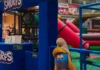 Bragança Shopping inaugura parque temático inspirado nos Smurfs