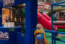 Bragança Shopping inaugura parque temático inspirado nos Smurfs