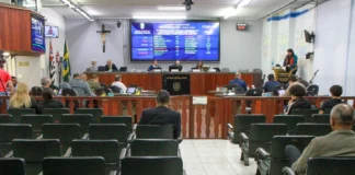 Câmara de Bragança Paulista aprova orçamento-base de 2027 e rejeita prazo máximo para consultas