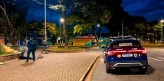 Enquanto a bola rolava, GCM flagra furto de cabos na Praça da Bíblia