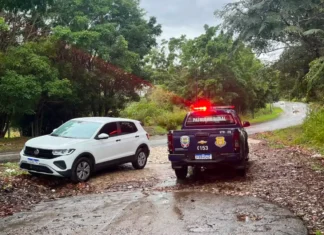 Guarda Municipal localiza veículo abandonado às margens da Rodovia Benevenuto Moretto