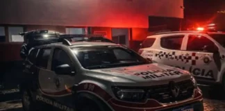 Homem é preso após surto de violência doméstica, ameaças e danos em residência