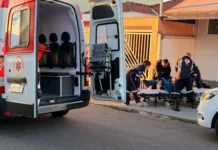 Motociclista fica ferido após colisão com carro na Vila Aparecida