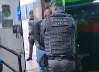 Passageiro com mandado de prisão em aberto é capturado durante abordagem na Fernão Dias