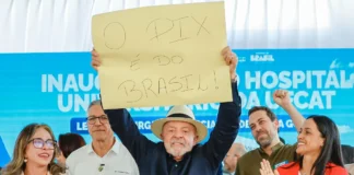 “Quem tinha que aumentar a taxa seríamos nós”, diz Lula sobre EUA