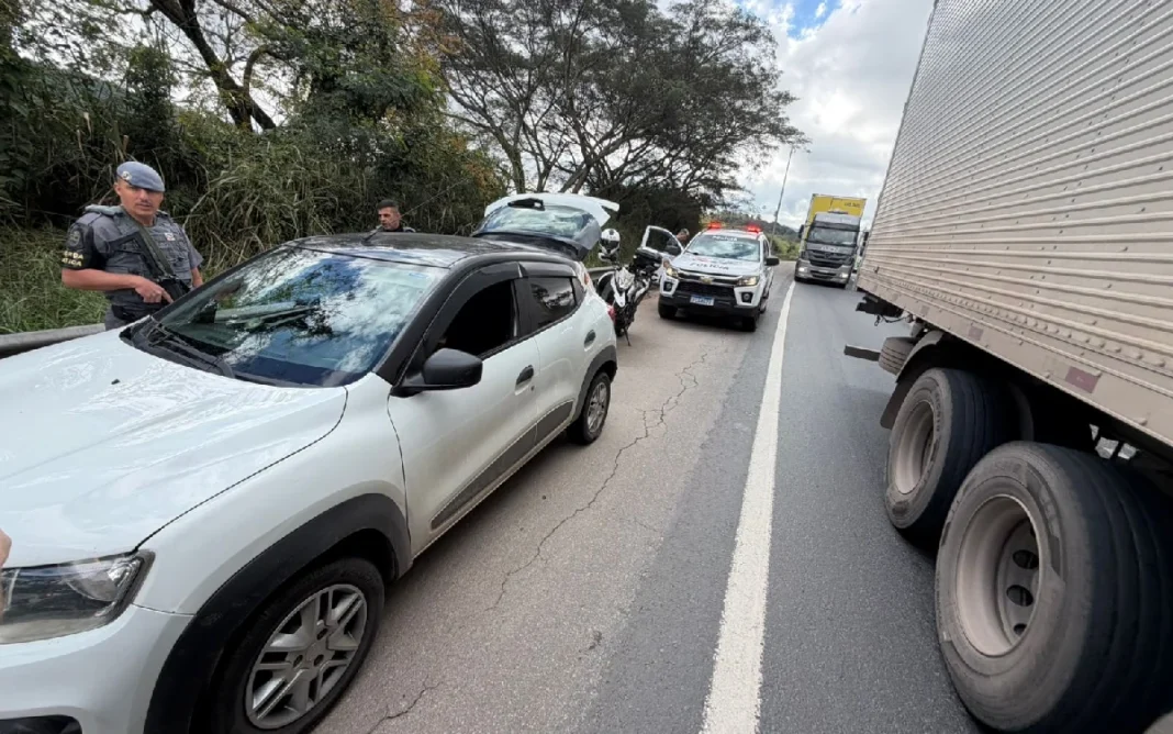 ROCAM recupera televisões furtadas de loja no Centro de Bragança Paulista e detém suspeito