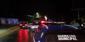 Sertanejo universitário a todo volume termina com veículo apreendido em Bragança Paulista