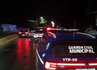 Sertanejo universitário a todo volume termina com veículo apreendido em Bragança Paulista