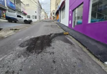 Trecho da Rua Professor Luiz Nardy segue interditado após danos causados pelas chuvas