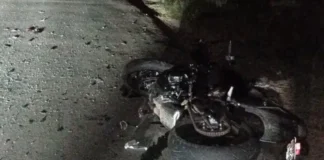 Acidente entre moto e Hilux deixa motociclista gravemente ferido na SP-354