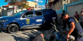 Adolescente é flagrado sem CNH e com moto irregular durante patrulhamento