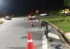 Colisão entre Honda Civic e motocicleta deixa motociclista ferido em Bragança Paulista