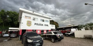 Homem é preso após dizer que ele e ex-companheira sairiam “vivos ou mortos”, diz BO