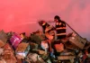 Incêndio atinge depósito de sucata em Bragança Paulista e mobiliza equipes dos Bombeiros