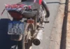 Motociclista é preso após abordagem com crianças de 5 e 6 anos e placa adulterada