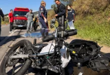 Motociclista morre em colisão com caminhão na Rodovia Alkindar Monteiro Junqueira