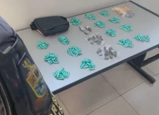 PM apreende mais de 450 porções de cocaína e prende suspeito por tráfico em Bragança