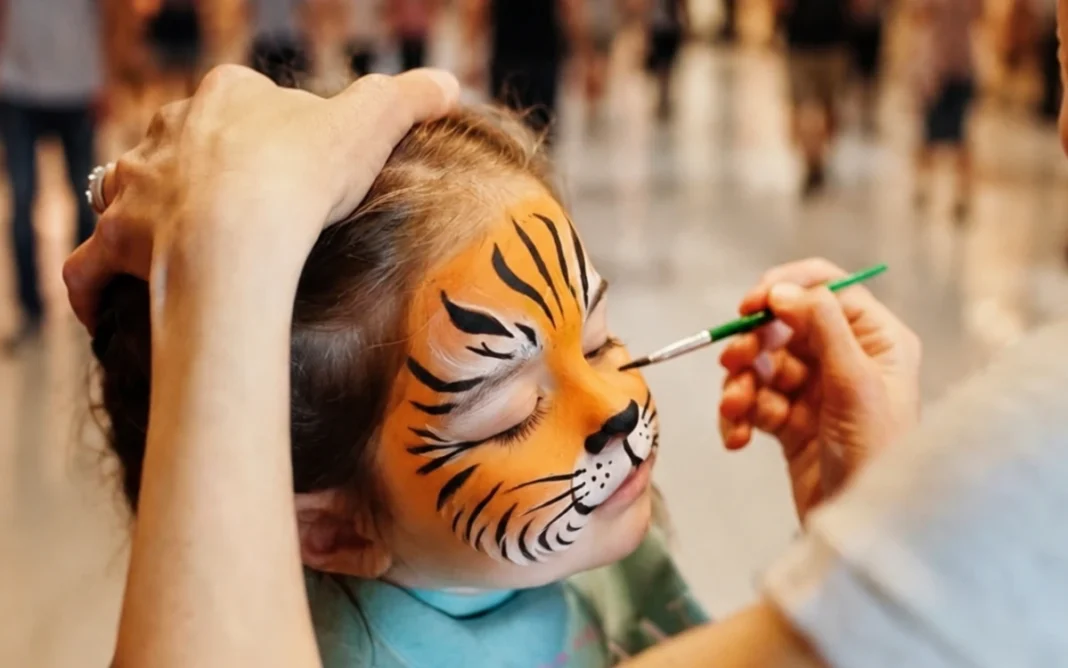Pintura facial e escultura de balões encerram programação de férias no Bragança Shopping