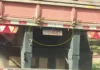 Carreta é flagrada com placas parcialmente cobertas durante circulação pela Avenida dos Imigrantes