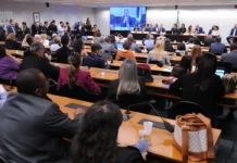 Câmara instala comissão para analisar PEC que reduz maioridade penal para 16 anos