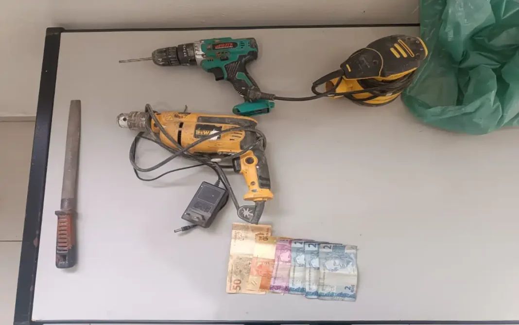 HOMEM É PRESO APÓS SER FLAGRADO FURTANDO FERRAMENTAS DE BARRACÃO EM BRAGANÇA PAULISTA