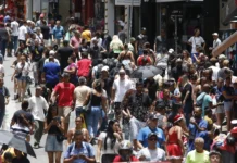Para 81% dos brasileiros, é fundamental que candidato acredite em Deus, aponta pesquisa