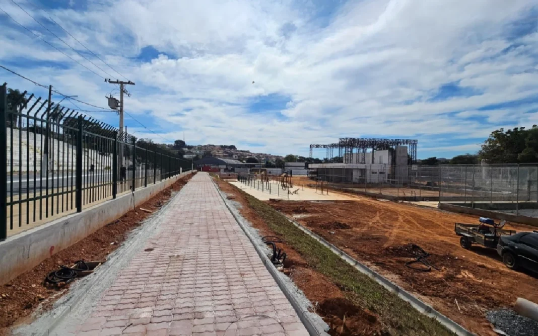 Parque da Juventude chega a 53,50% de execução e avança com novas estruturas