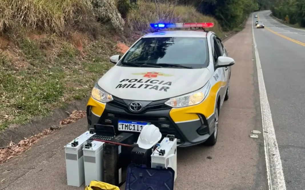 Polícia Rodoviária recupera baterias de torres de telefonia furtadas em Mogi Guaçu