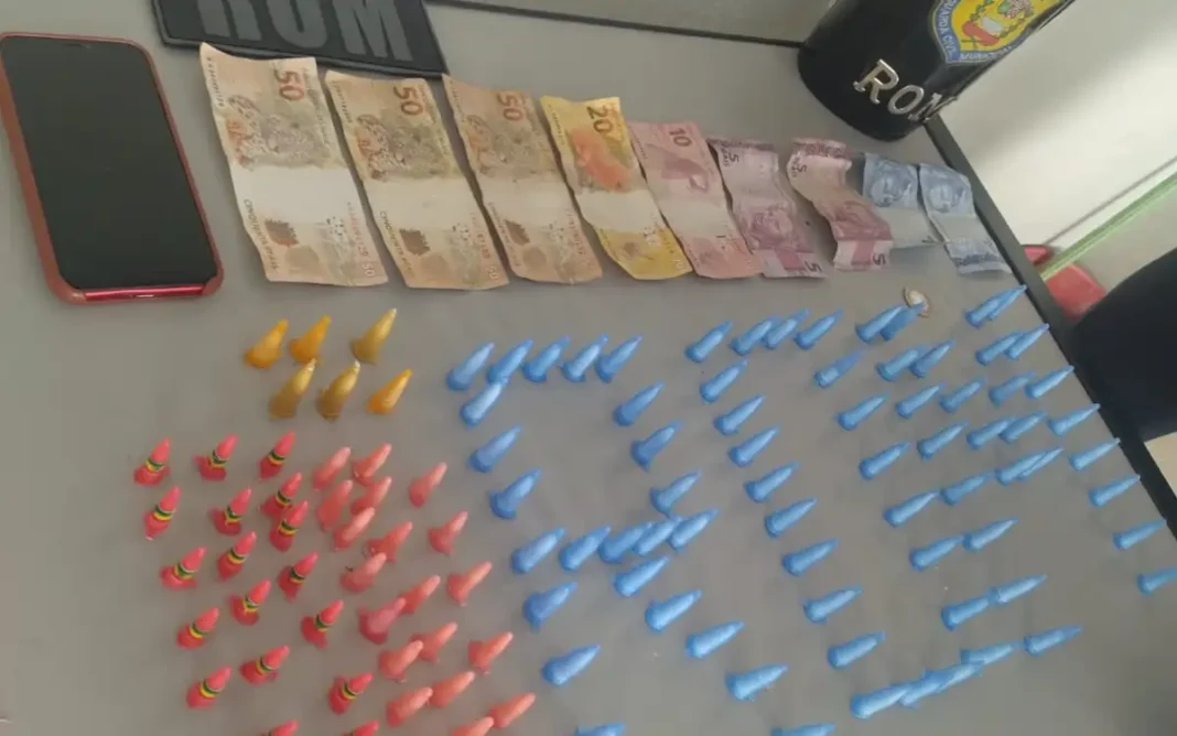 AÇÃO DA ROM DA GCM TERMINA COM APREENSÃO DE 139 PINOS DE COCAÍNA