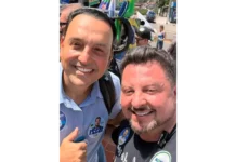 Adesivaço histórico em Atibaia consolida a candidatura do delegado Sandro Montanari na Região