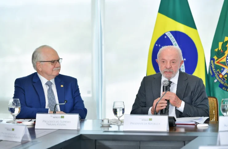 Em meio à crise no STF, Lula critica vazamentos seletivos e defende transparência