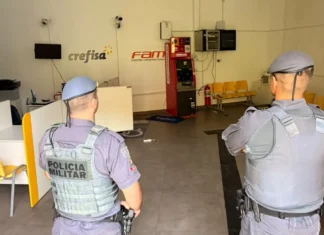 Ladrões invadem agência de crédito e tentam arrombar caixa eletrônico em Bragança Paulista