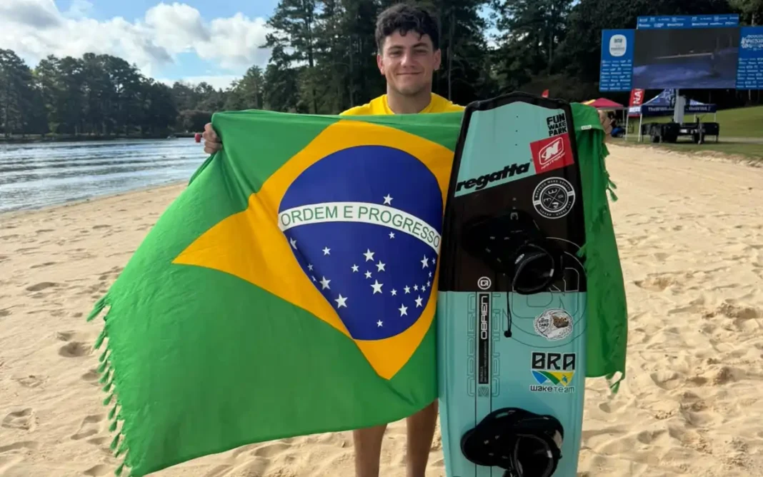 Luiz Bauer se destaca no wakeboard e conquista título mundial nos Estados Unidos