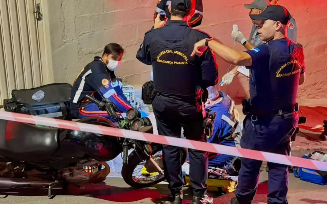 Motociclista de 51 anos morre após colidir contra muro em Bragança Paulista