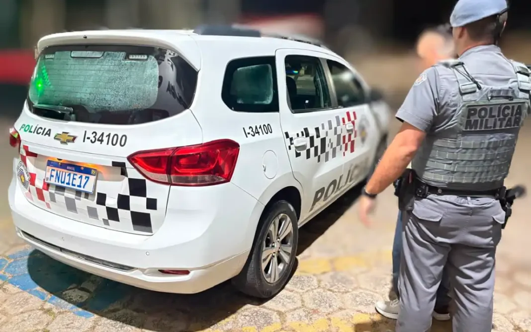 POLÍCIA MILITAR PRENDE HOMEM POR TRÁFICO DE DROGAS NO PARQUE BRASIL