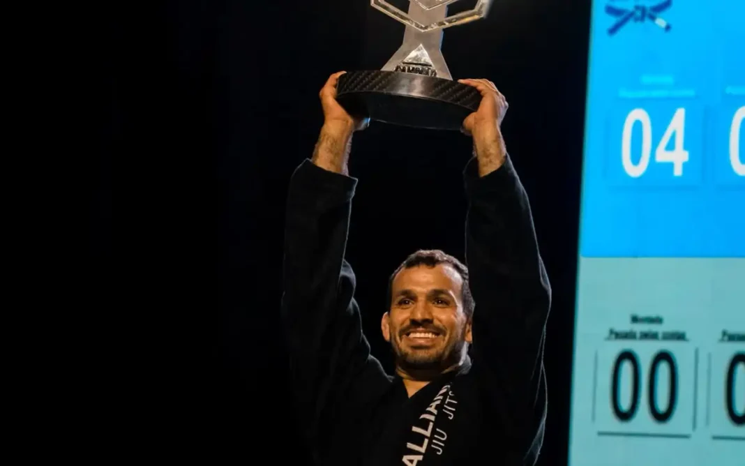 ÂNGELO “GAMBÁ” BELÉM VENCE POR FINALIZAÇÃO NO GO FIGHT INVITATIONAL