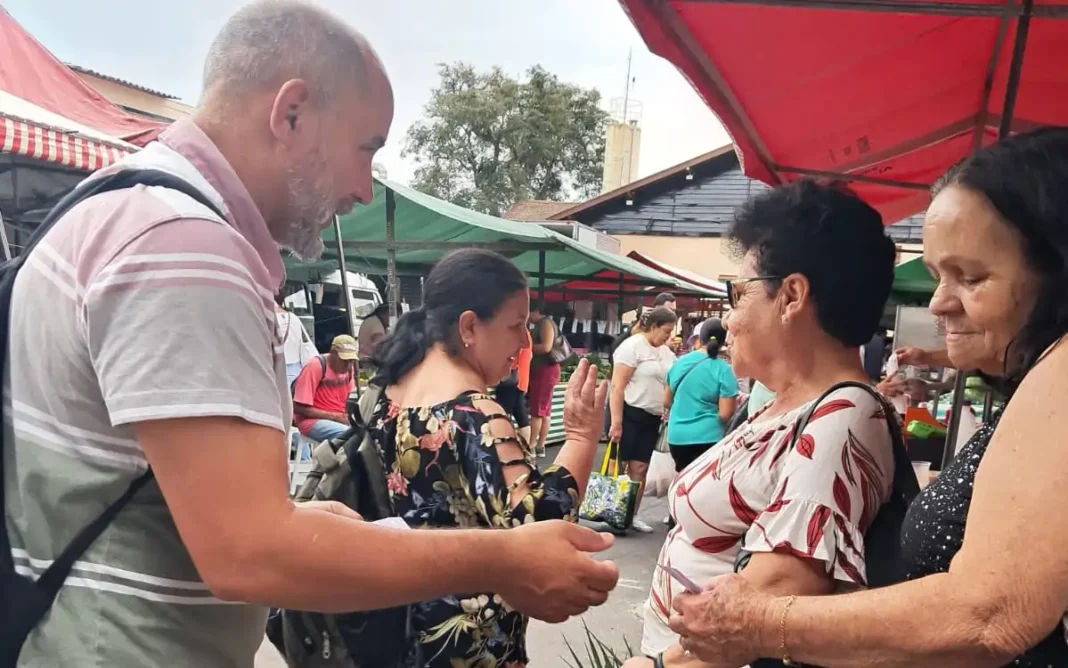 CANDIDATO ADRIANO PIRES VISITA FEIRA