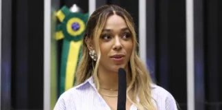 Erika Hilton pode trocar o PSOL pelo PT antes da posse da nova legislatura