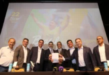 Flávio Bolsonaro recebe apoio de governadores eleitos e de Augusto Cury