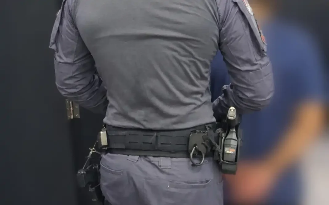 HOMEM DE 27 ANOS É PRESO POR HOMICÍDIO APÓS JOVEM DE 22 ANOS SER ENCONTRADO MORTO