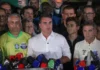 Moraes determina entrega de passaportes e proíbe Flávio Bolsonaro de deixar o país