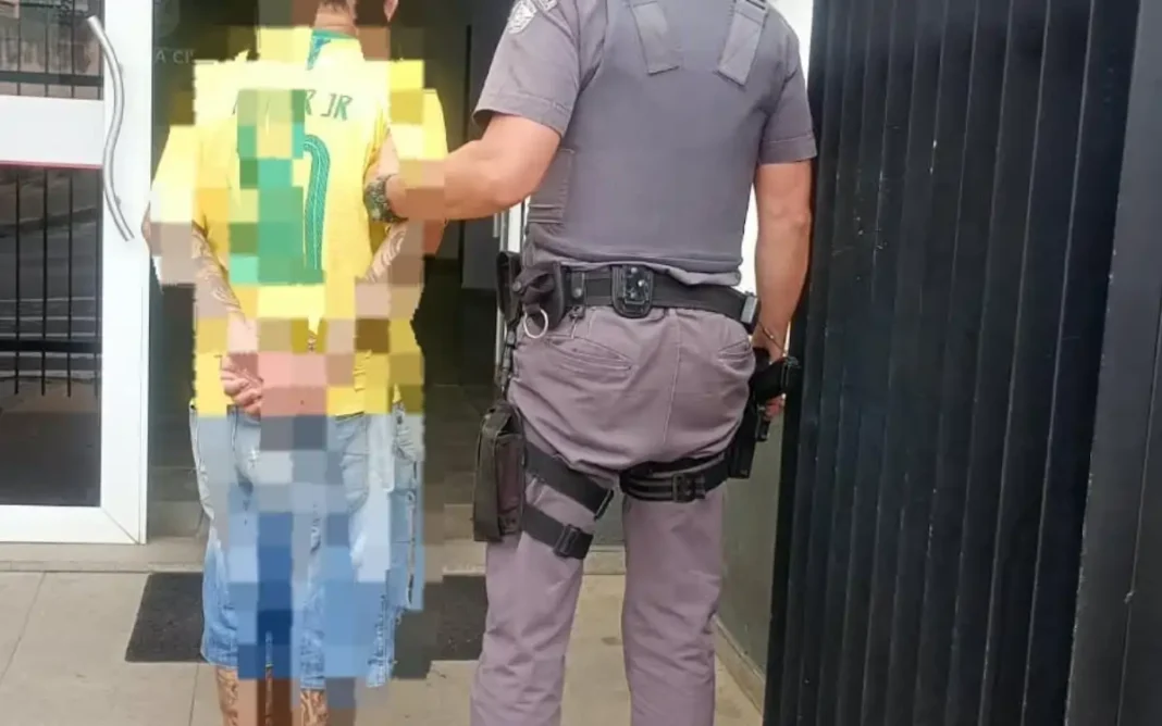 POLÍCIA MILITAR PRENDE HOMEM POR VIOLÊNCIA DOMÉSTICA E AMEAÇA EM JOANÓPOLIS