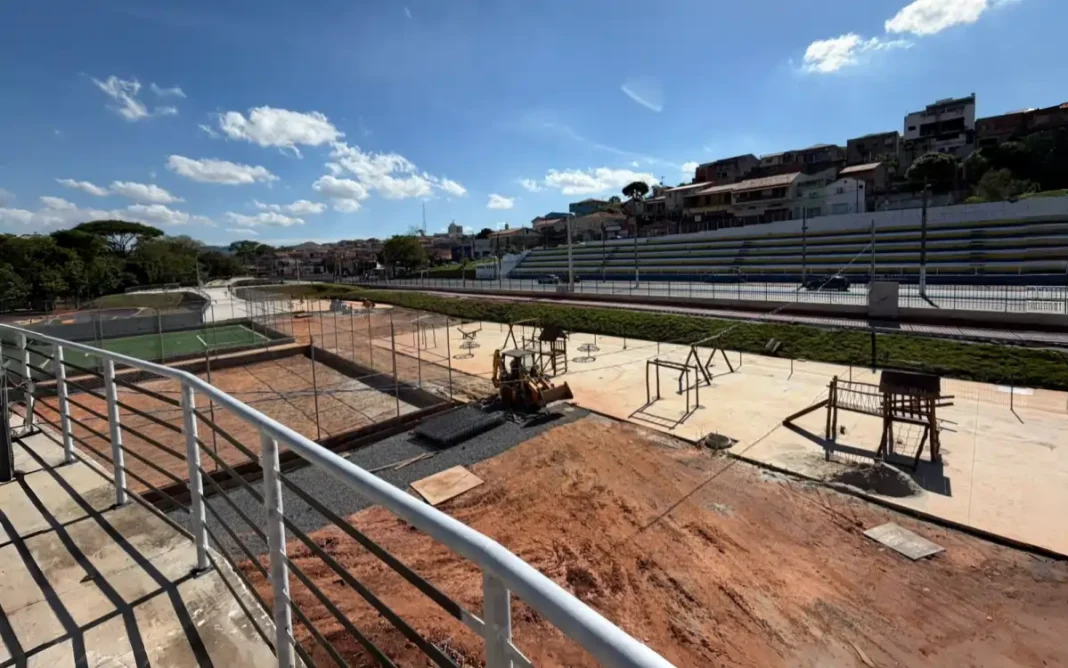 Parque da Juventude chega a 65% de execução visita também acompanha obras de drenagem