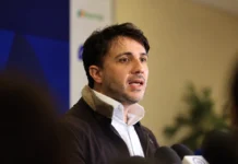 Renan descarta apoio no 2º turno; PSD de Caiado libera bases estaduais