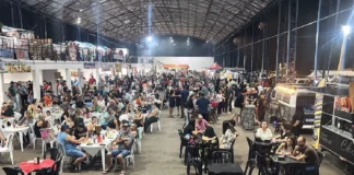 Feira Noturna do Posto de Monta recebe show sertanejo nesta quinta-feira