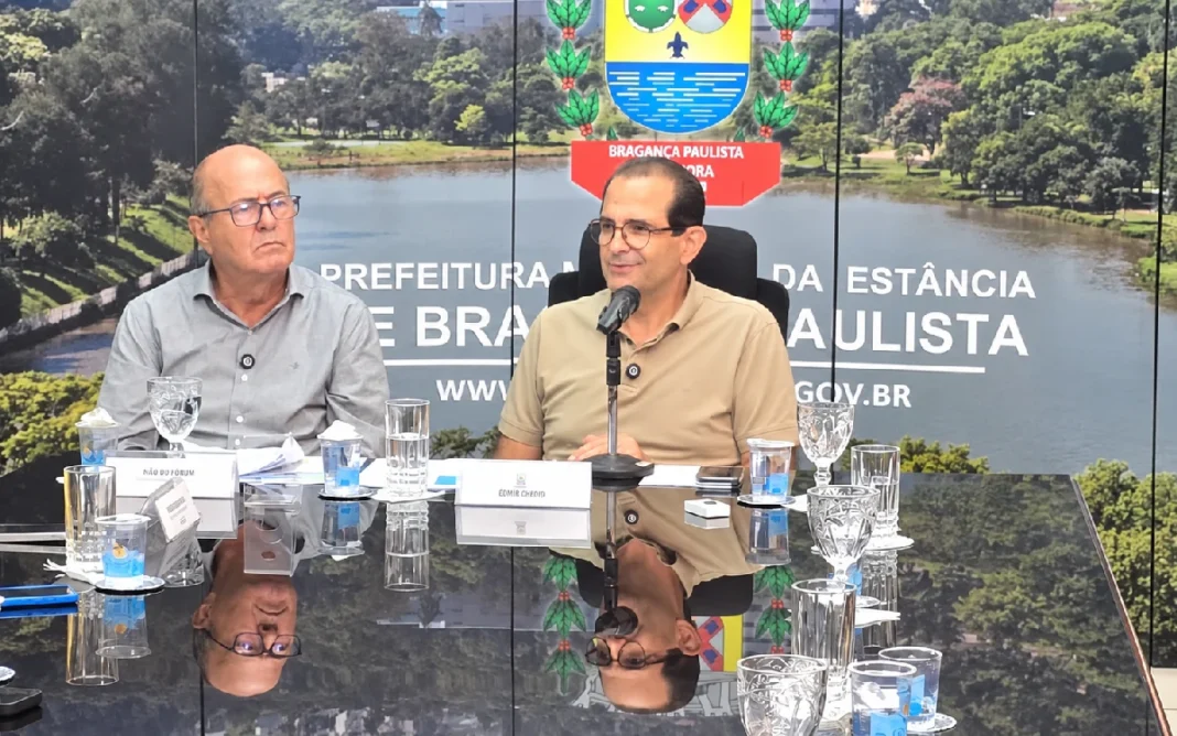 Tião do Fórum assume Prefeitura de Bragança Paulista, e Missionária Pokaia preside Câmara