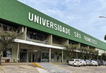 USF reúne prefeitos e representantes de mais de 40 municípios em encontro seus 50 anos