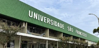 USF reúne prefeitos e representantes de mais de 40 municípios em encontro seus 50 anos